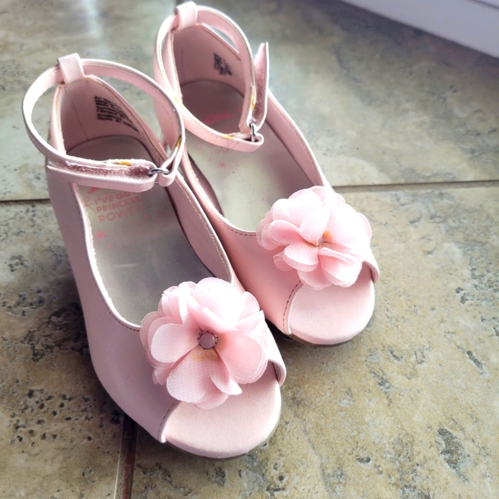 Girls princess shoes